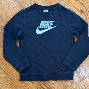 Boy’s Nike Crew Neck Sweatshirt. Size Small. Excellent Condition.